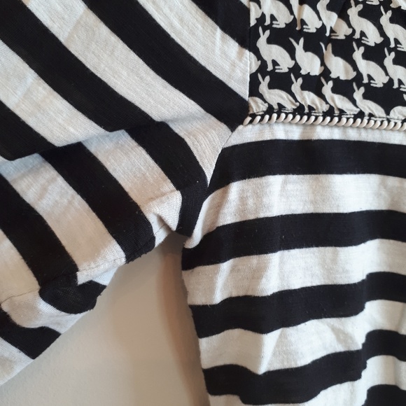 Postmark Henley top ft rabbits! - Picture 3 of 6